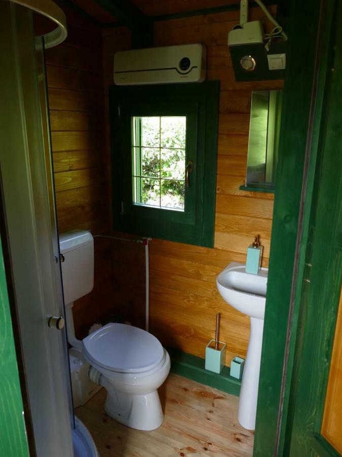 Roulotte Maisonthiers Holiday home